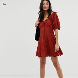 Tall sweetheart babydoll mini swing dress with buttons in rust